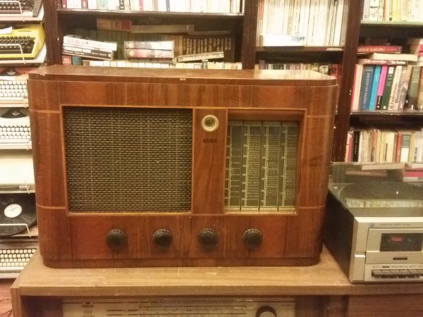 Airmec Lambalı Antika Radyo